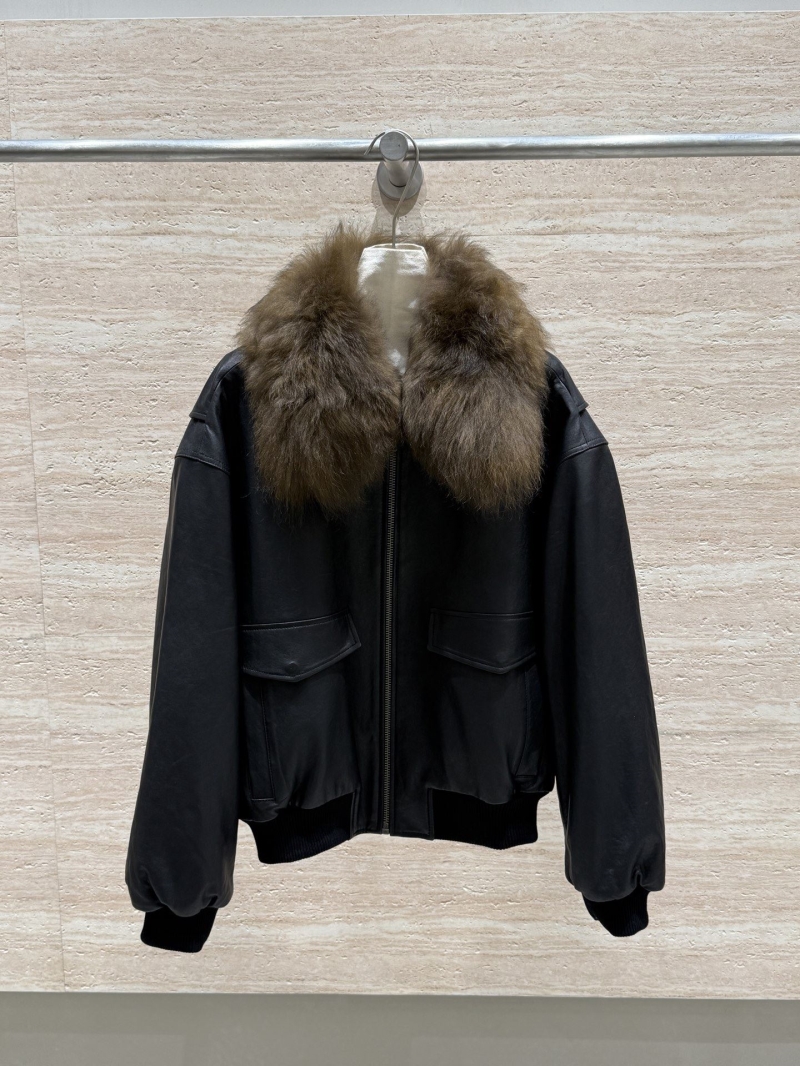 Pra*a outwear